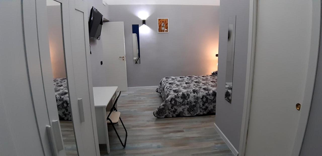 Couette-café Diamante Naples